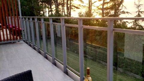 APARTAMENT BALTICHOFF PREMIUM with Sea View, Basen, Spa, Gym, Sauna, hala sportowa z kortem tenisowym