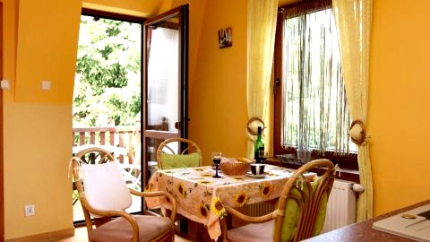 Apartment 4
