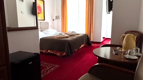 Apartament Elian w Hotelu ***
