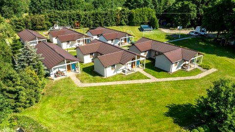 Domki z basenem dla rodzin z dziećmi, blisko natury, oaza spokoju