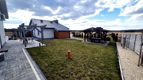 Noclegi Solec-Zdrój blisko basenów – Apartamenty Róża Wiatrów