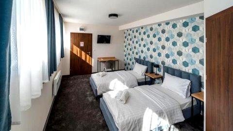 Kelman Inn Global Nowa Sól