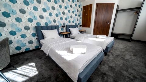 Kelman Inn Global Nowa Sól