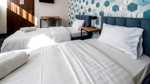 Kelman Inn Global Nowa Sól