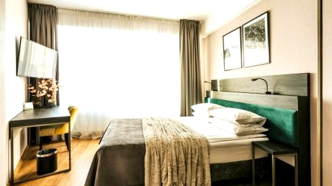 Green Hotel