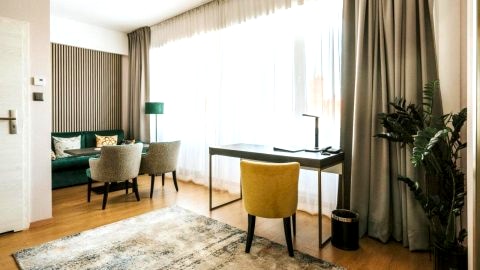 Green Hotel