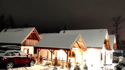 Mała Osada domki z jacuzzi przy gondoli