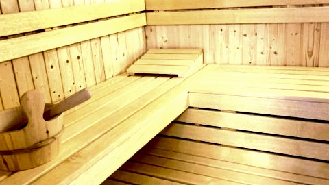 Domek Monte Black z jacuzzi i sauną fińską