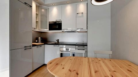 Holiday Apartment near the Sea - free private parking