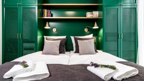 Moss Apartment