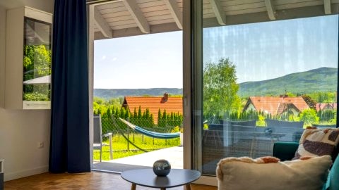 Domek Ale Fajnie - taras z widokiem na góry
