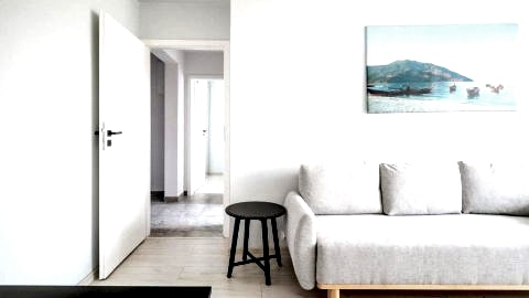 Przestronny apartament 4-pokojowy blisko lotniska