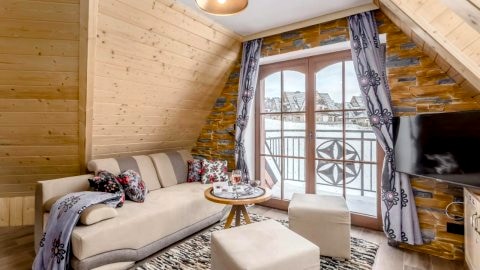 Hej Giewont , Apartament ze Skosami