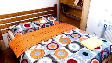 Sunny apartment. 5 minutes walk from Main Sqare.