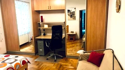 Sunny apartment. 5 minutes walk from Main Sqare.
