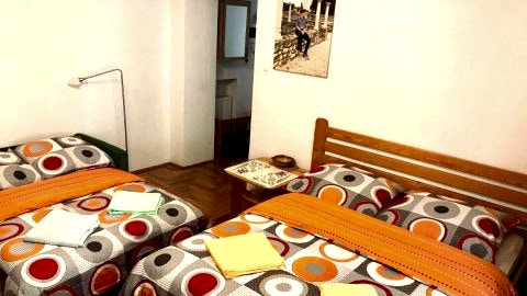 Sunny apartment. 5 minutes walk from Main Sqare.