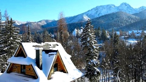 Domek na brzyzku