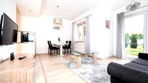Tabelowa Deluxe Apartament with Garden