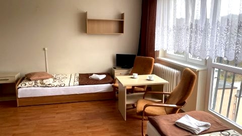 TANIE NOCLEGI STUDENCKI DOM MARYNARZA NR 4