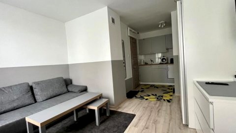 MŁAWSKA 33