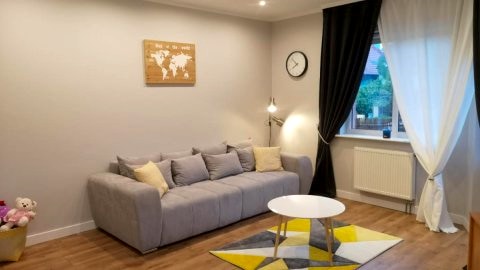 Green Yew Apartment