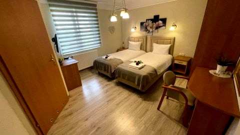 Villa Regina - Spokojna okolica - 100 metrów od lasu - blisko szpitala