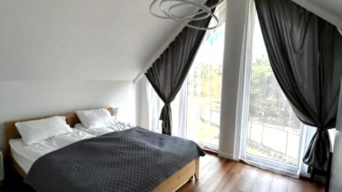 Dom na łące Jantar