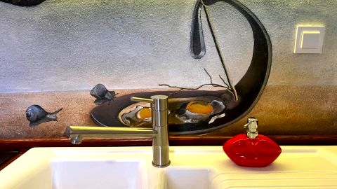 Dali Deluxe , parking, faktura VAT