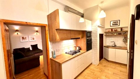 Apartament R48
