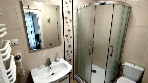 Apartamenty i pokoje gościnne KOŁODZIEJÓWKA