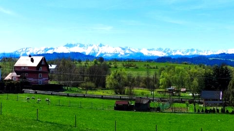 Pocztówka Z Mizernej, Drewniane domki z sielskim klimatem, Pieniny, Gorce, Jezioro Czorsztyńskie