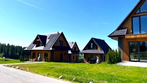 Akor House domki w Zębie