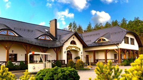 Złota Jesień Restauracja i Noclegi nad jeziorem