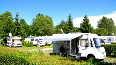 stanowiska dla camperów w Kołobrzegu