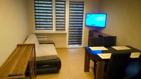 duży pokój 2 kanapy i tv