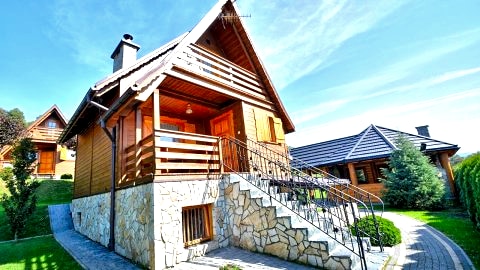 Jaworina- Apartamenty, Domki i Pokoje