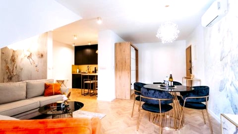 GOLD PTAK Apartment