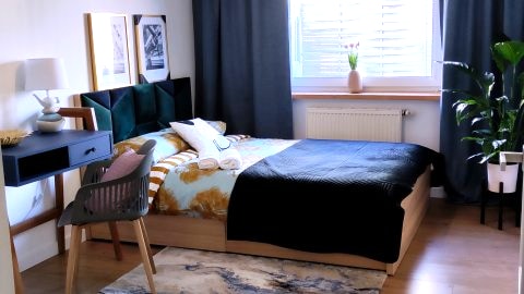 Morskie Boho Apartament z dyżym Tarasem Gdynia Najem Wakacje Praca Zdalna Pies