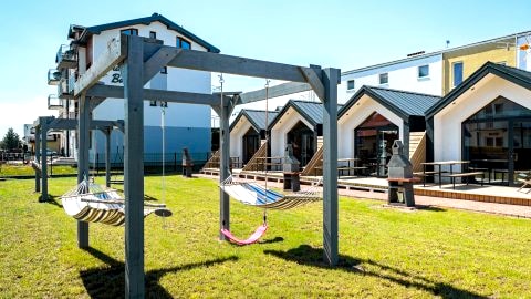 4 rodzinne domki w Karwi, ok. 200 m od plaży i blisko morza.