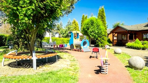 Komfortowy Wypoczynek z Dziećmi nad Morzem