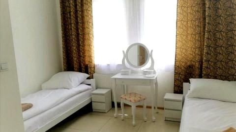 Hostel Wólka Kosowska z prywatnymi łazienkami
