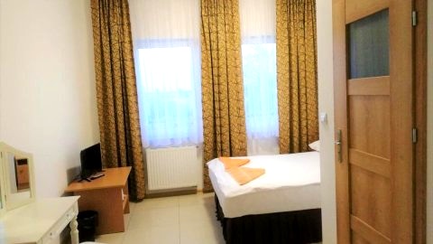 Hostel Wólka Kosowska z prywatnymi łazienkami