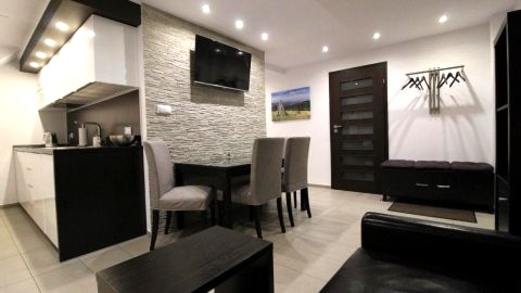 Apartament Krokus Szklarska - kolej linowa na Szrenicę 7 minut pieszo, wysoki standard, światłowód, parking