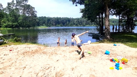 Mazury pokoje domki nad samym jeziorem - własna plaża - śniadania - łódki kajaki