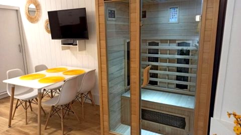 Słoneczny apartament z prywatną sauną w Stroniu Śląskim