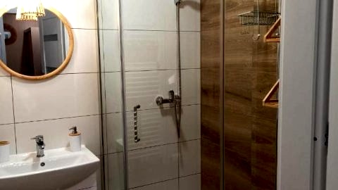 Słoneczny apartament z prywatną sauną w Stroniu Śląskim