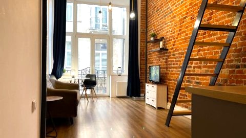 Urokliwy Loft w NCŁ Kamienica Vabank nr 18
