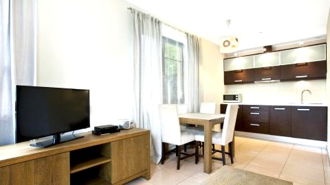 Apartament M&M, 2 pokoje, 300 m od plaży, prywatny ogródek, garaż, dla rodziny, 
