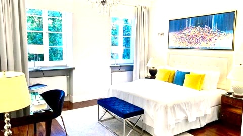 MONDRIAN Luxury Suites & Apartments Market Square I