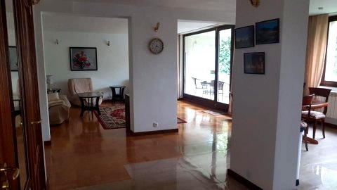 Apartment Nowiniarska near the Old Town